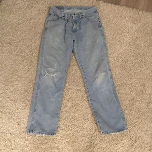 ❌SOLD❌ Light Wash Men’s Wrangler Jeans